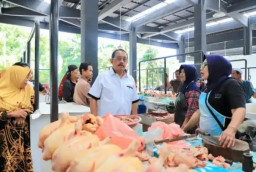 Wawali Armuji Minta Pasar Kutisari Indah Utara Dioptimalkan