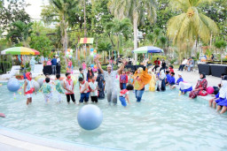 Kids Wet Fashion Show Ajarkan Anak Dunia Modeling