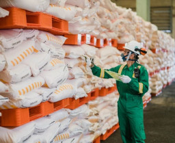 'SISTRO' Menjamin Kelancaran Distribusi Pupuk Subsidi