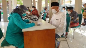 Cegah Covid-19, Pesantren Tebuireng Gelar Rapid Test Antigen