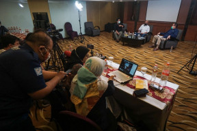 Surabaya Pagi Gelar Webinar Kemerdekaan Pers