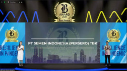 SIG Raih Penghargaan Emiten Terbaik Industri Semen