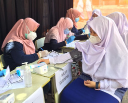 Sebelum Divaksin, Ratusan Siswa SMPIT Al Ibrah Gelar Murojaah Al Quran