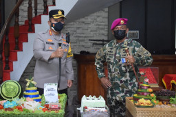 Polresta Sidoarjo Beri Kejutan Brigif 2 Marinir