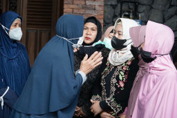 Ajak Bermuhasabah, Pesan Wali Kota  Saat Takziah Almarhum Abah Renggo