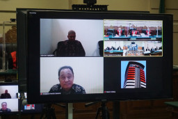 Terima Suap, Panitera PN Surabaya Dituntut 4 Tahun