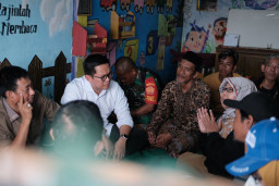 Ali Affandi Perjuangkan Warga Tambaksarioso dapat Kepastian Tempat Tinggal Layak Setelah dibongkar