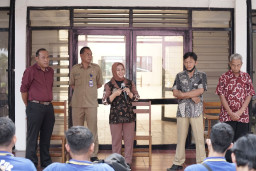 Pantau Keseriusan Warganya, Walikota Tinjau Langsung Pelatihan di BLK Jabon