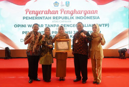 Raih Opini WTP 8 Kali Berturut-turut, Pemkab Mojokerto Terima Penghargaan dari Kemenkeu RI