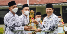 Bupati Pasuruan Apresiasi Perjuangan Guru Cerdaskan Generasi Bangsa
