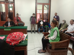 Lion Tini Dituntut 1 Tahun Penjara di PN Surabaya