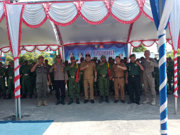 Bupati Sampang Kukuhkan 100 Linmas Se-kecamatan Tambelangan