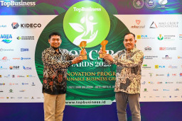 Dirut SIG Raih Penghargaan Top Leader on CSR Commitment 2023