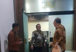 KUA dan Nota Gubernur P-APBD 2023 Tak Sama, Banggar Gebrak Meja