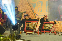 Rayakan 33 Tahun Hubungan Sister-State Jawa Timur dan Western Australia melalui Perpaduan Seni dan Budaya