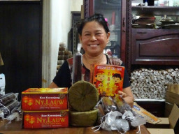 Pernah Kerampokan, Kini Sukses Berbisnis Kue Ny. Lauw