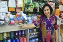 Hobi Merajut, Kini Sukses Berbisnis Handicraft