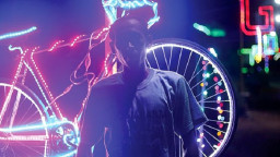 Penggerak Anak-anak Muda, Hiasi Jalanan Desa dengan Lampion