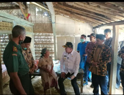 Bupati Sampang Tak Rela Masyarakatnya Nestapa