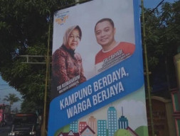 Foto Risma di Baliho Eri-Armuji, Pengamat : Pejabat Aktif Harus Netral