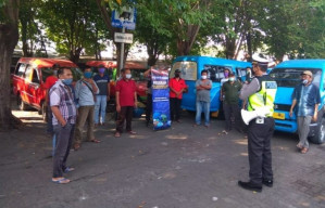 New Normal, Polisi Cek Kesiapan Sopir Angkot Gresik