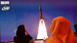 Uni Emirat Arab Garap Roket, Mulai Luncurkan Misi ke Mars