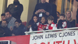 Tonton Laga Arsenal vs Sporting CP, Kim Kardashian Tuai Sorotan