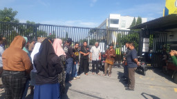 Tersiksa Polusi Udara, Warga Demo Pabrik Bata Ringan