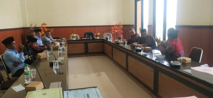 Sawah Tercemar Limbah Udang, Masyarakat Bumi Anyar Wadul Dewan