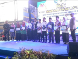 Hari Guru Nasional, Disdik Sampang Gelar Bazar Inovasi Pendidikan TA 2022