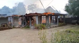 Rumah Lansia Terbakar, Kurun Waktu 3 Jam Api Baru Bisa Dijinakkan