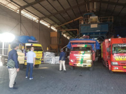 Satgas Pangan Polda Jatim Turun Gunung, Cek Harga Kedelai yang Naik