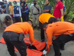 Pemuda Bertato Gantung Diri di Bawah Jembatan Wiyung