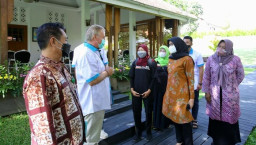 Anak Disabilitas di Banyuwangi Dapat 170 Kursi Roda Khusus