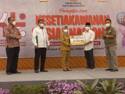Baznas Jatim Bantu Bedah Rumah Belasan Dhuafa Kota Mojokerto