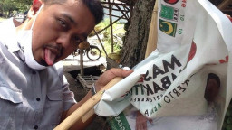 Unggah Foto Kontroversi di FB, Netralitas Panwascam Sooko Disoal