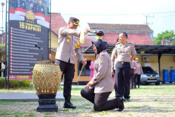 Kapolres Blitar Kota Pimpin Upacara Kenaikan Pangkat 46 Anggota