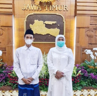 Khofifah Bangga Hafidz Asal Mojokerto Jadi Imam Masjid Besar di UEA