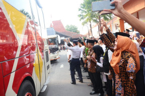 Bupati Mojokerto Berangkat 1.137 CJH Asal Kabupaten Mojokerto