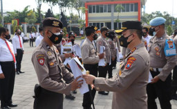 15 Anggota Polres Gresik Terima Reward