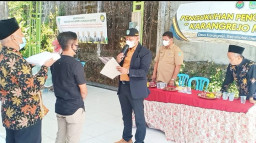 Kades Karangrejo, Lantik dan Ambil Sumpah Pengurus BUMDes "Karangrejo Maslahat"