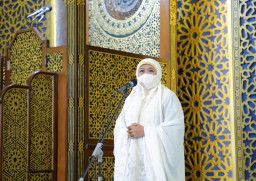 Khofifah Ingatkan Tetap Jaga Prokes