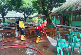 Banjir Terjang Kecamatan Kerek, SIG Pabrik Tuban Kirim Bantuan ke Korban
