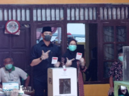 Paslon Gus Ipul - Adi Wibowo Tidak  ikut Nyoblos