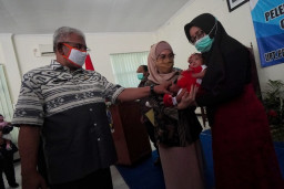 11 Balita Dapat Orang Tua Asuh