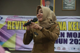 Bupati Ikfina Keliling Sosialisasikan Pentingnya Program BKR