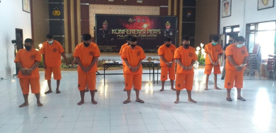 Polres Blitar Kota Bekuk 11 Tersangka Narkoba dan Okerbaya