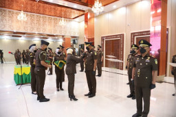 Baca juga : 8 Kajari Se Jatim Diganti