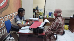 Baca juga : Emak-emak asal Sukodono yang Siram Air Kencing dan Tinja, Diperiksa Polisi