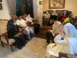 Ketua Golkar Jatim Takziyah ke Rumah Almarhum Hermanto Dardak